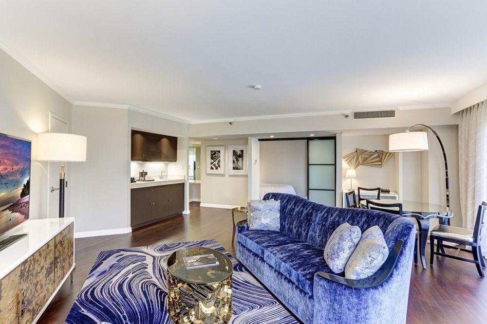 Avenue Of The Arts Costa Mesa, A Tribute Portfolio 4*