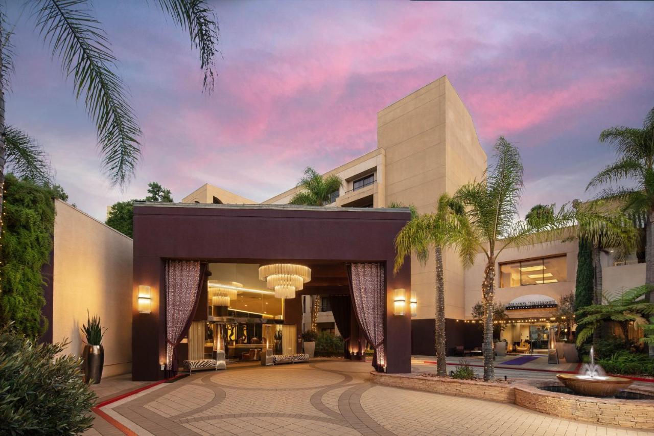 Avenue Of The Arts Costa Mesa, A Tribute Portfolio 4* Costa Mesa