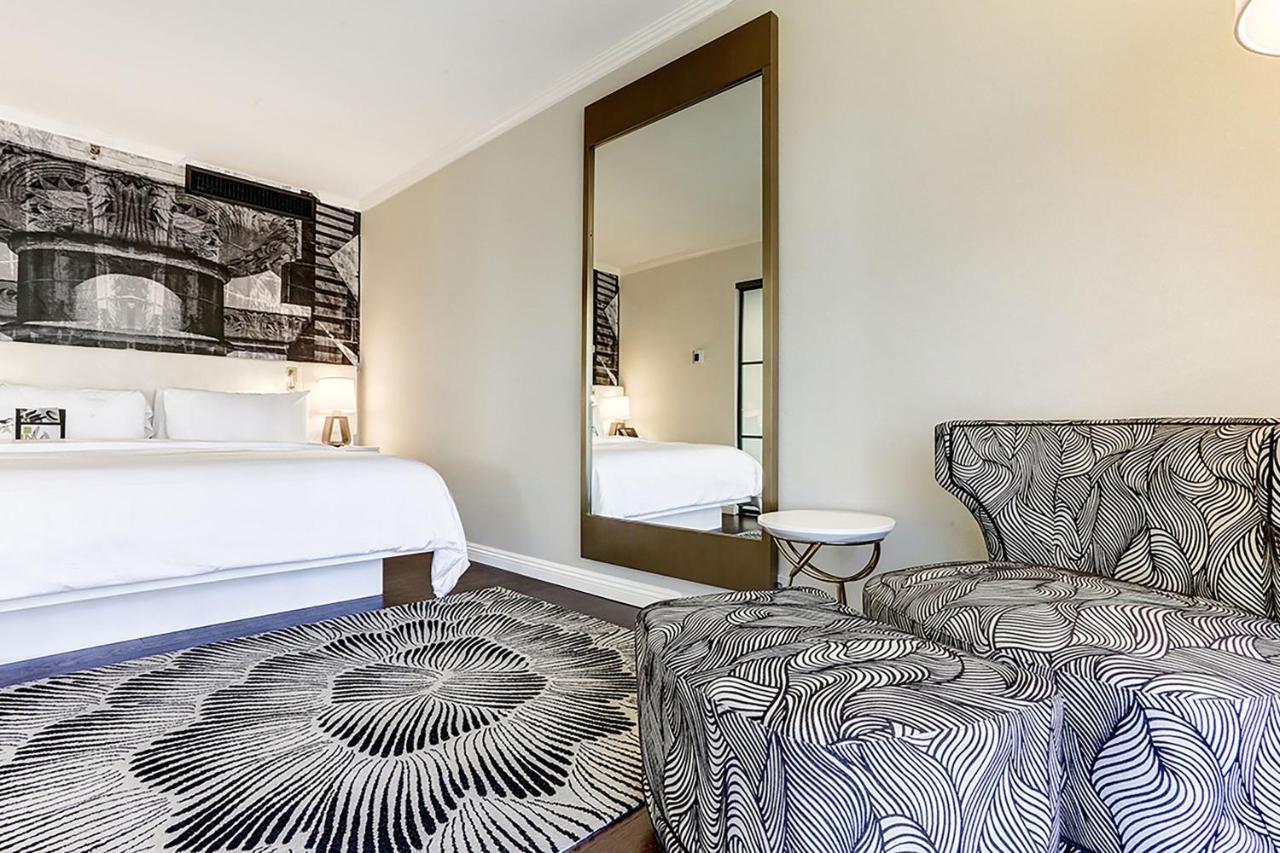 Avenue Of The Arts Costa Mesa, A Tribute Portfolio 4*