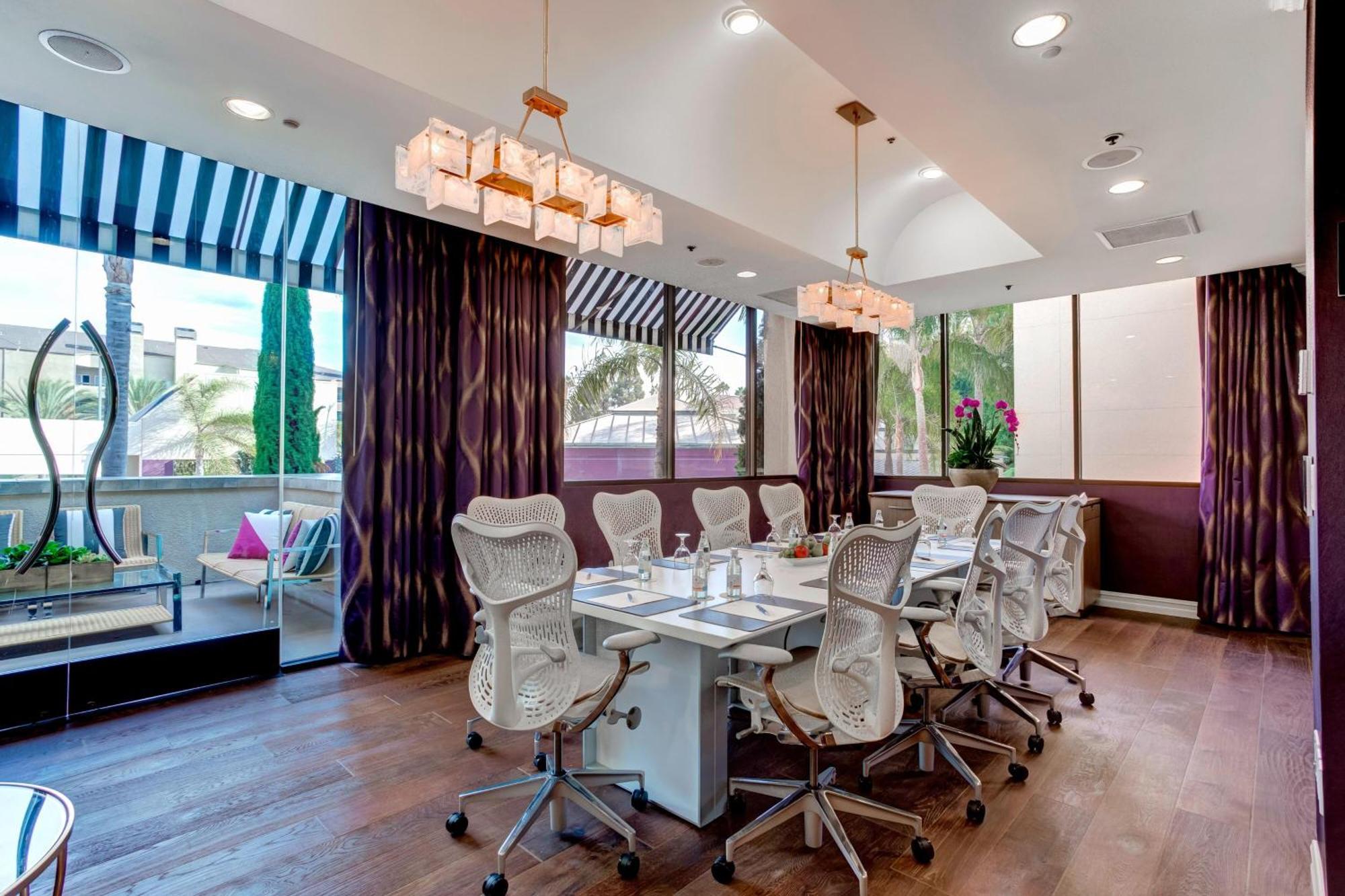 Avenue Of The Arts Costa Mesa, A Tribute Portfolio Hotel